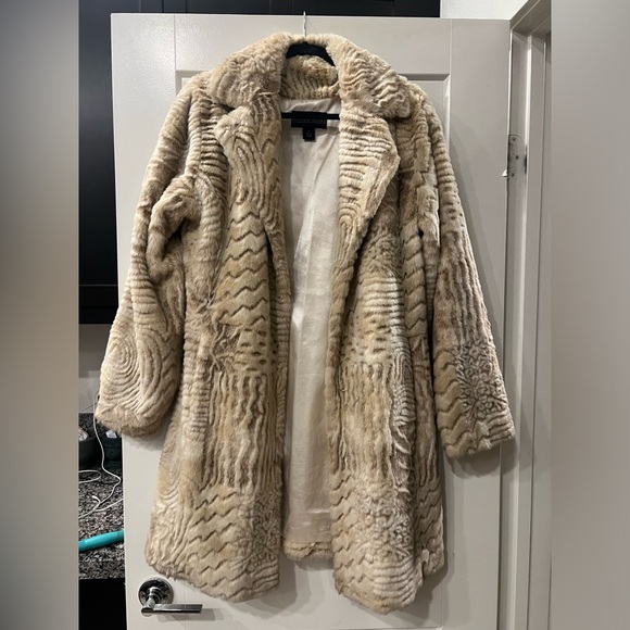 Jackets & Blazers - Kristin Blake faux fur coat